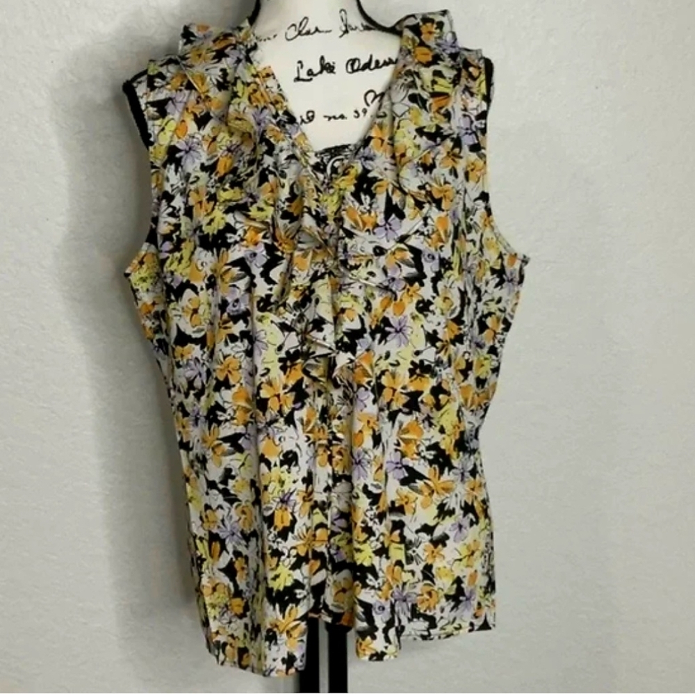 NWT Karl Lagerfeld Paris Floral Sleeveless Button Front Ruffle Blouse - Medium